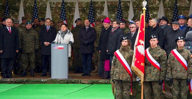 Premier Beata Szydło: Bezpieczeństwo ojczyzny i Polaków jest kwestią nadrzędną