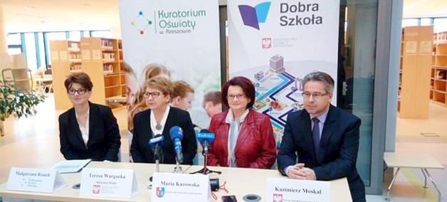 Wizyta wiceminister edukacji w województwie podkarpackim