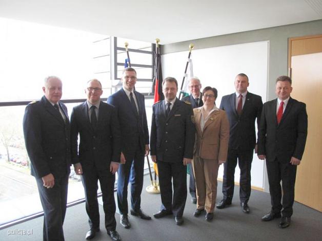 Drezno: Międzynarodowa współpraca polskiej policji z niemiecką w zakresie kynologii