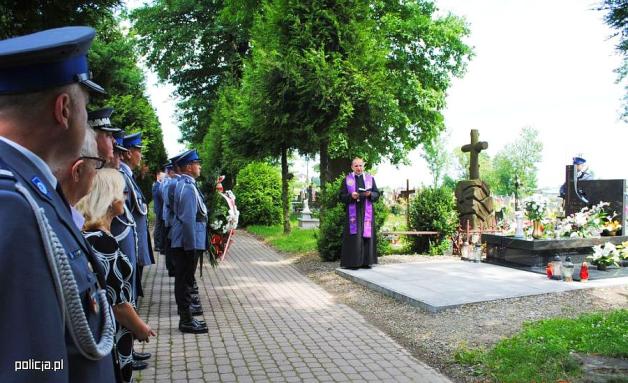 Uczczono 19. rocznicę śmierci gen. Marka Papały