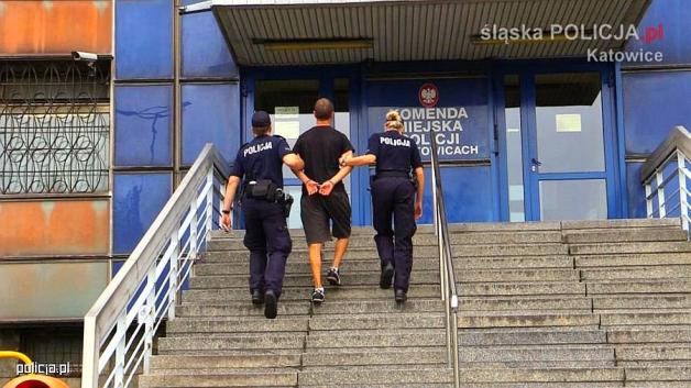 Zerwał kobiecie łańcuszek z szyi. Zatrzymał go świadek! 