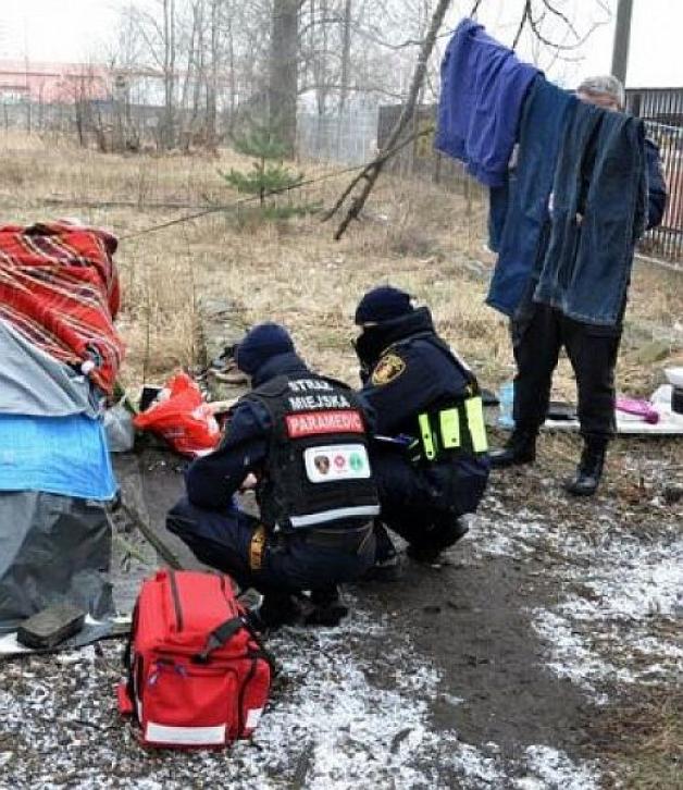 Warszawa: Podczas mrozów pomoc musi być szybka
