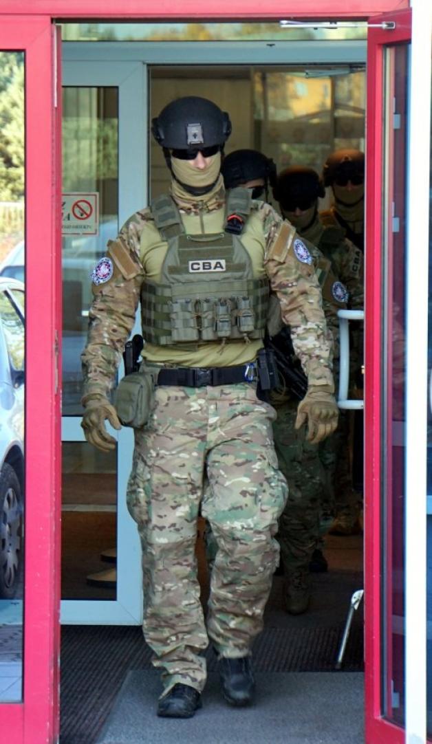 Lewe faktury na ponad 1.3 mln. Przedsiębiorcy i poborca podatkowy w rękach CBA