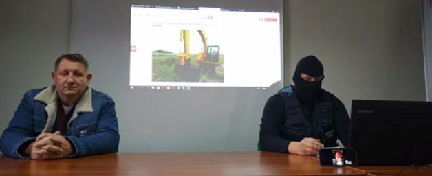 [VIDEO] Kradzież koparki, ciąg dalszy afery na parafii w Trzeszczanach. Zapis konferencji prasowej Biura Krzysztofa Rutkowskiego w Zamościu