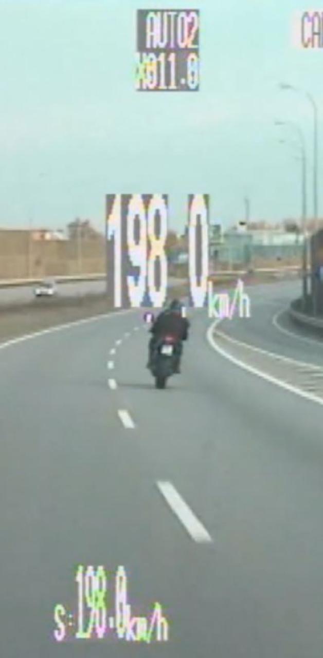 [VIDEO] Nietrzeźwy 51-letni motocyklista, bez uprawnień jechał prawie 200 km/h