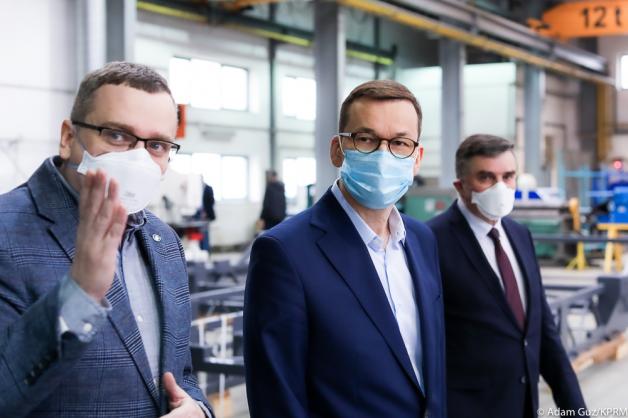 [VIDEO] Kolejne rządowe pieniądze dla firm – 4,5 mld zł na wsparcie polskich przedsiębiorców