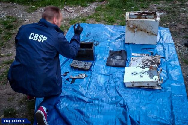 [VIDEO] Odzyskane 4 sejfy, w jednym sprawcy zostawili pieniądze