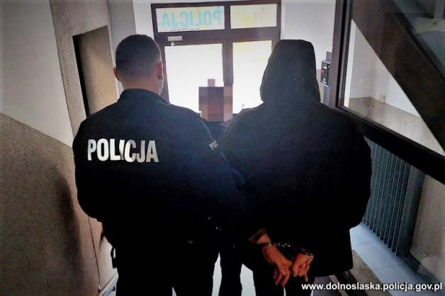 Zdumiewające odkrycie w Jaworze. Nowe suplementy  diety na bazie koksu. 