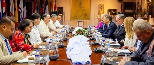 O bezpieczeństwie, współpracy w obszarze przemysłu obronnego i współpracy militarnej Wiceminister Obrony Narodowej na Filipinach